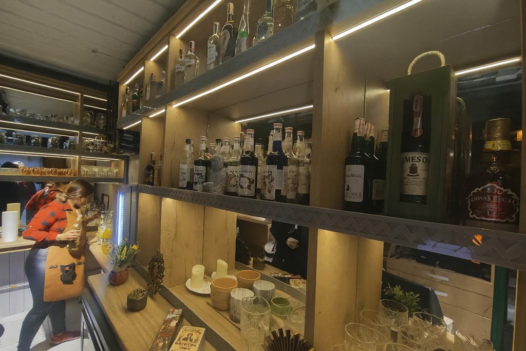 Foto 3 Bar Elixir – Fabricación & Montaje en Centro Comercial